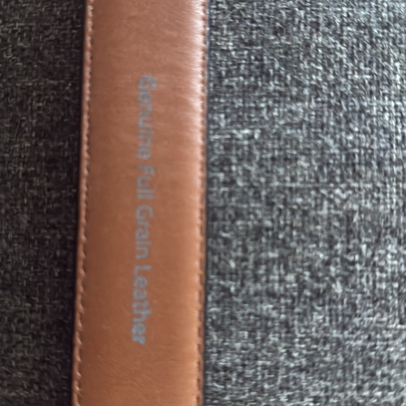 L.L. Bean Genuine Leather Men's Black Belt. Never used. Size 42. Like new! - Picture 5 of 5